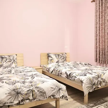 Flower דירה